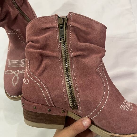Sundance Suede Pink Western Slouchy Embroidered Leather Cowboy Ankle Boots 6.5 - Picture 7 of 12